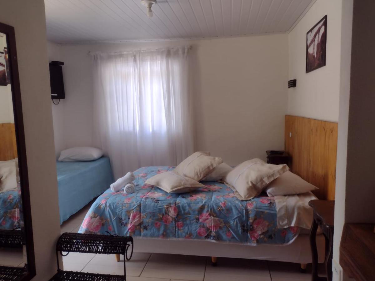 מורטס Pousada E Restaurante Dona Siroba מראה חיצוני תמונה